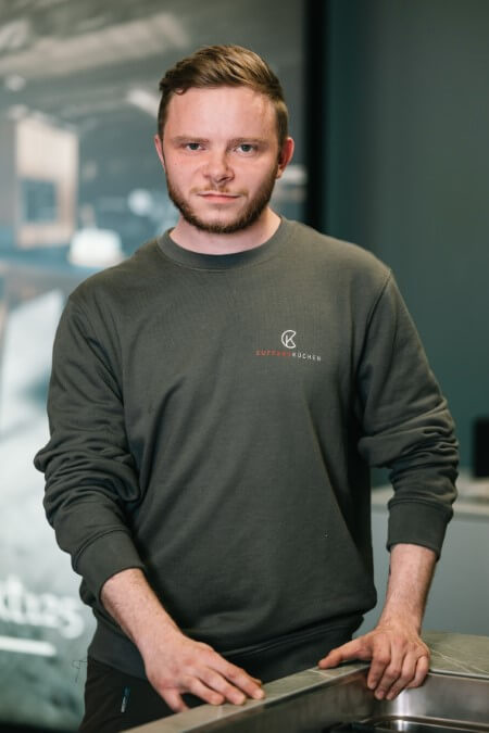 Falk Fronius, Küchenmonteur